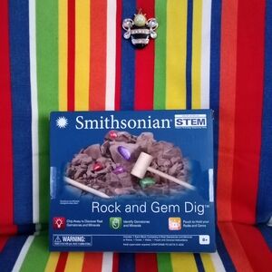 **NIB** Smithsonian® Rock and Gem Dig™